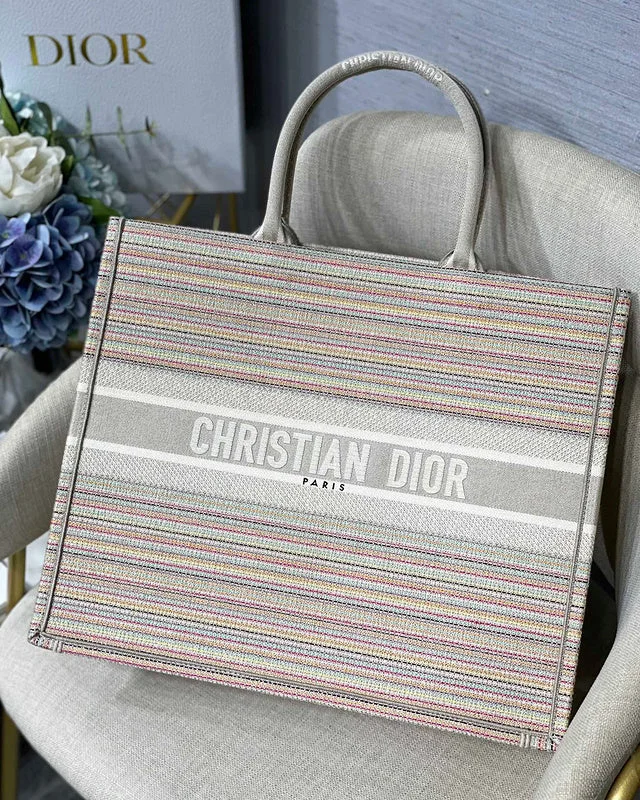 Christian Dior bags with a quilted pattern and gold - toned hardwareWF - Dior Bags - 811