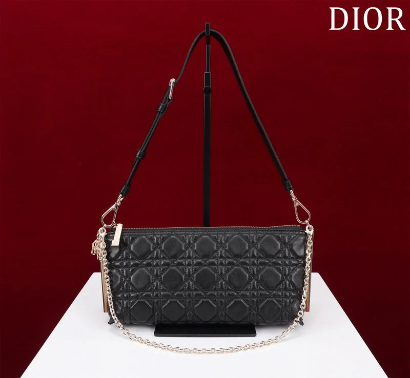 Christian Dior handbags with a detachable mirror for on - the - go touch - upsWF - Dior Bags - 755