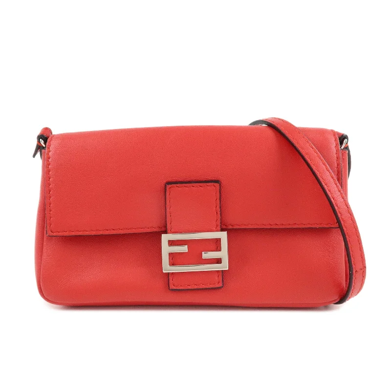 Fendi bags with a front - zip pocket for small items such as lip balm and earphonesFENDI Micro Baguette Leather Shoulder Bag Red 8M0354