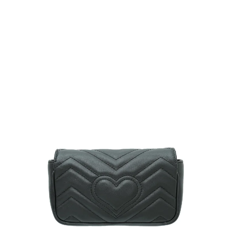 Women Gucci bags with interlocking G hardware for a classic lookGucci Black GG Marmont Super Mini Bag