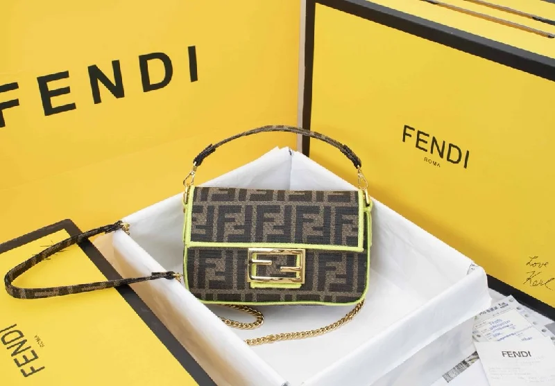 Fendi bags with a leather - bound notebook insert for jotting down notesEN   Designer bags by Fendi 162