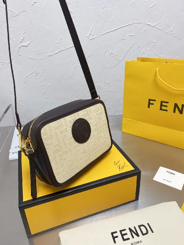 Fendi Sunshine Shopper bags with a structured silhouette and a magnetic - snap closureEN   Designer bags by Fendi 129