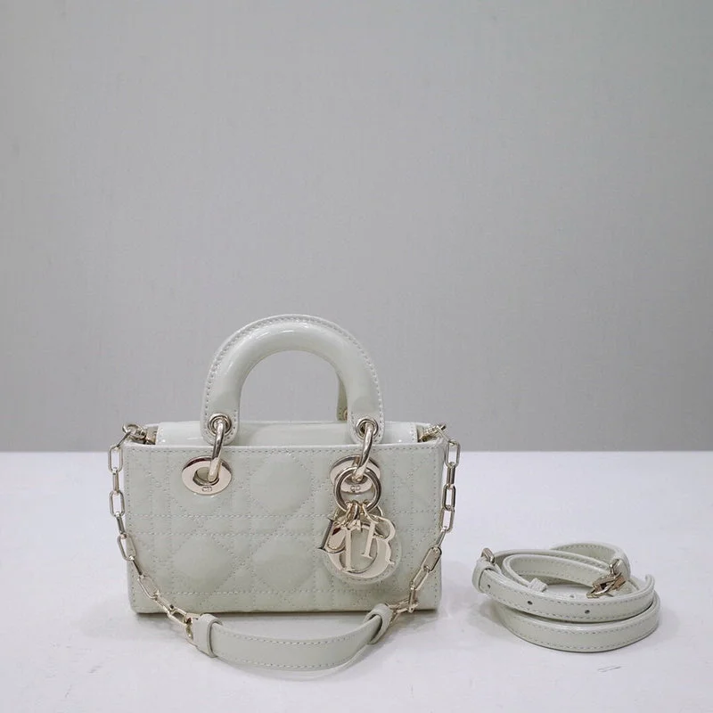 Christian Dior handbags with a detachable mirror for on - the - go touch - upsWF - Dior Bags - 672