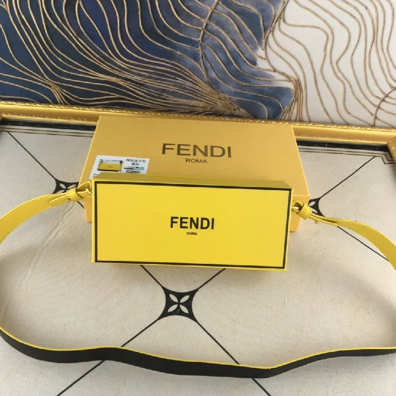 Fendi handbags with a biodegradable leather alternative for an eco - conscious choiceEN   Designer bags by Fendi 051