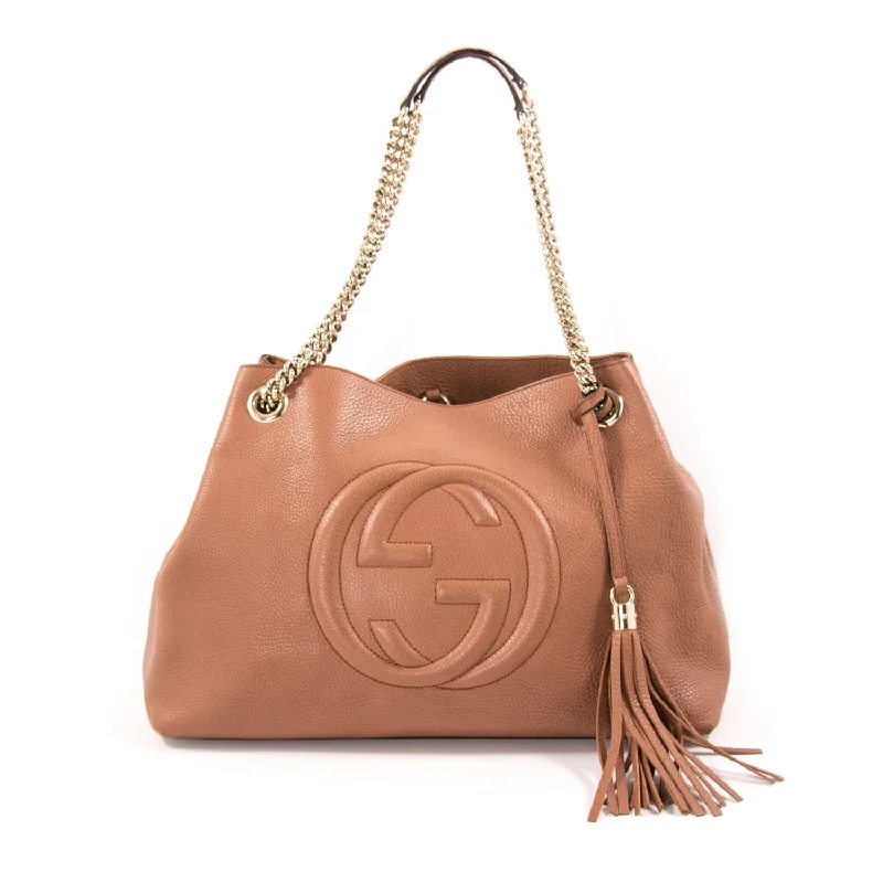 Women Gucci bags with interlocking G hardware for a classic lookGucci Soho Large Chain Shoulder Bag