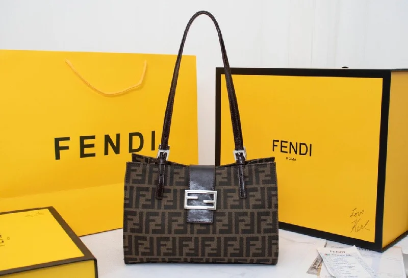 Fendi Baguette bags with a hand - embroidered floral design for a romantic and elegant touchEN   Designer bags by Fendi 022