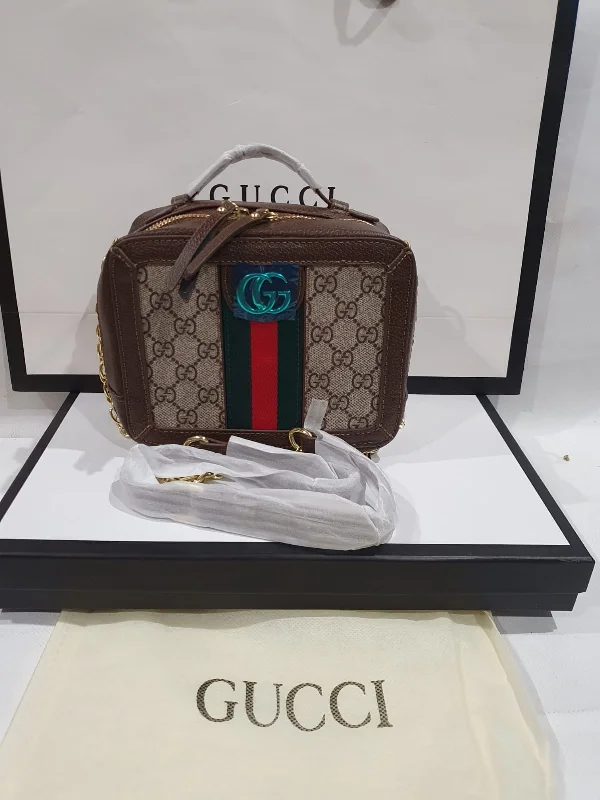 Women Gucci crossbody bags with a keychain holderGucci Supreme Ophidia  Box mini shoulder Handbag