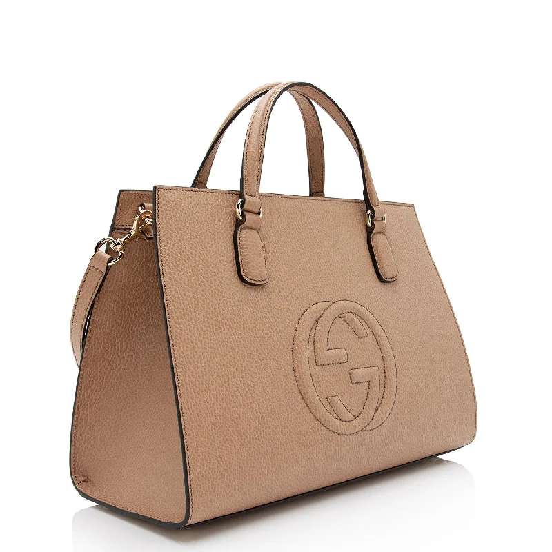 Gucci Marmont bags for women with a contrast - colored interiorGucci Leather Soho Medium Top Handle Satchel (SHF-auIjxm)