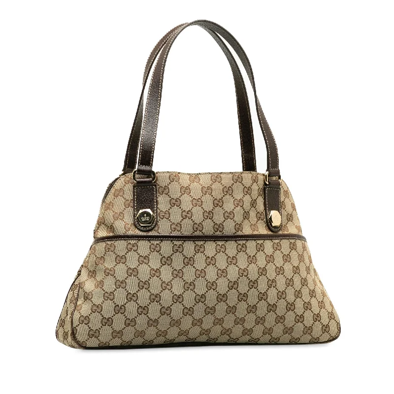 Ladies Gucci handbags with a detachable coin purse insideGucci GG Canvas Charmy Shoulder Bag (gQVCgu)