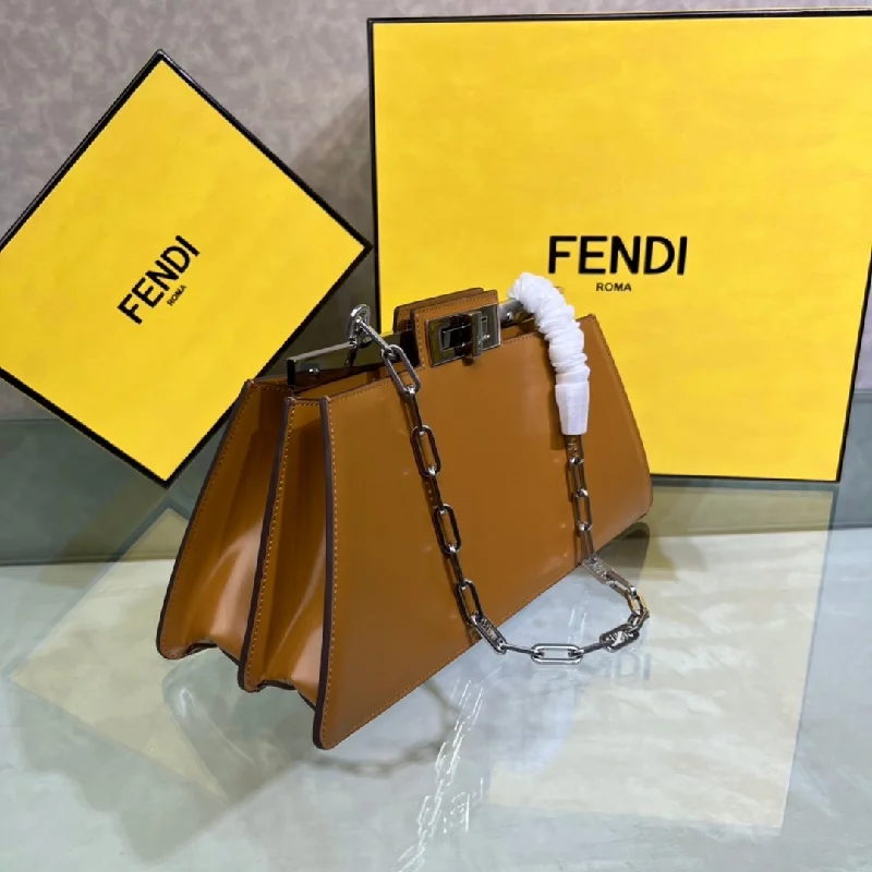 Fendi crossbody bags with a convertible strap that can be worn multiple waysWF -  Fendi Bag - 050