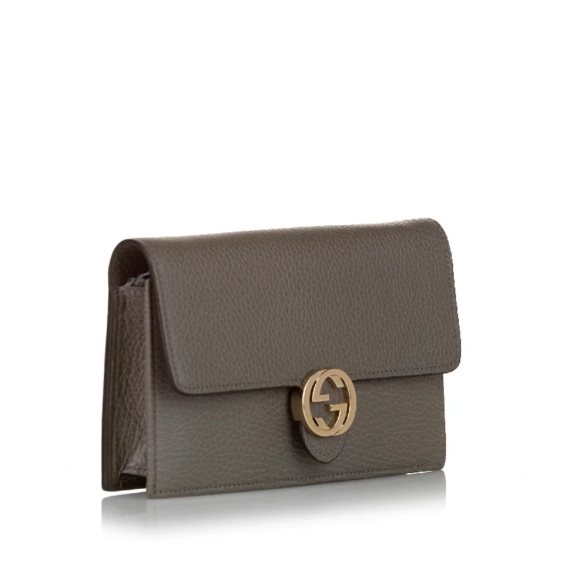 Women Gucci bags with a zippered interior pocketGucci Interlocking G Wallet On Chain 4 (SHG-0nvH28)