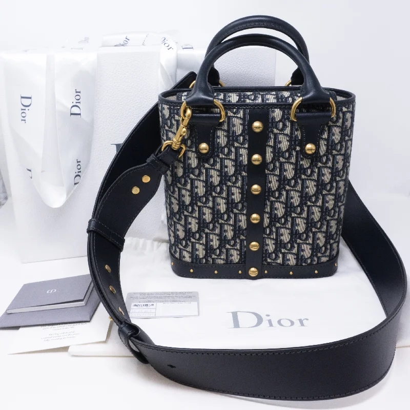 Christian Dior handbags with a removable shoulder strap for versatilityDiorAvenue Bucket Bag