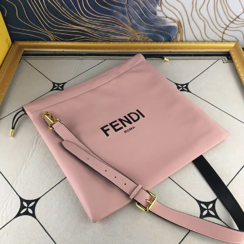 Fendi bags with a leather - bound notebook insert for jotting down notesEN   Designer bags by Fendi 044