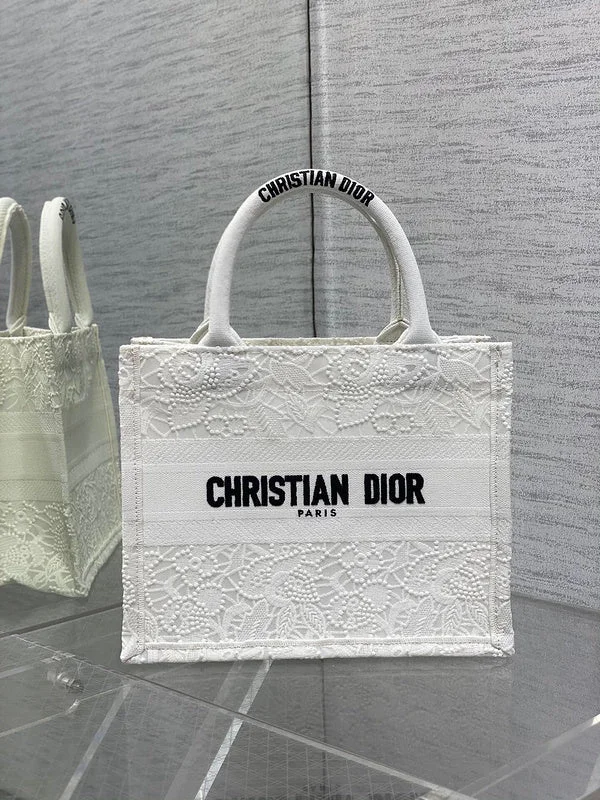 Christian Dior handbags with a detachable mirror for on - the - go touch - upsWF - Dior Bags - 790