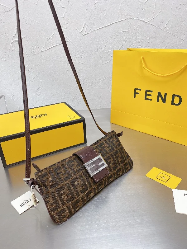 Fendi tote bags with a printed Fendi logo on the front for high brand visibilityEN   Designer bags by Fendi 113