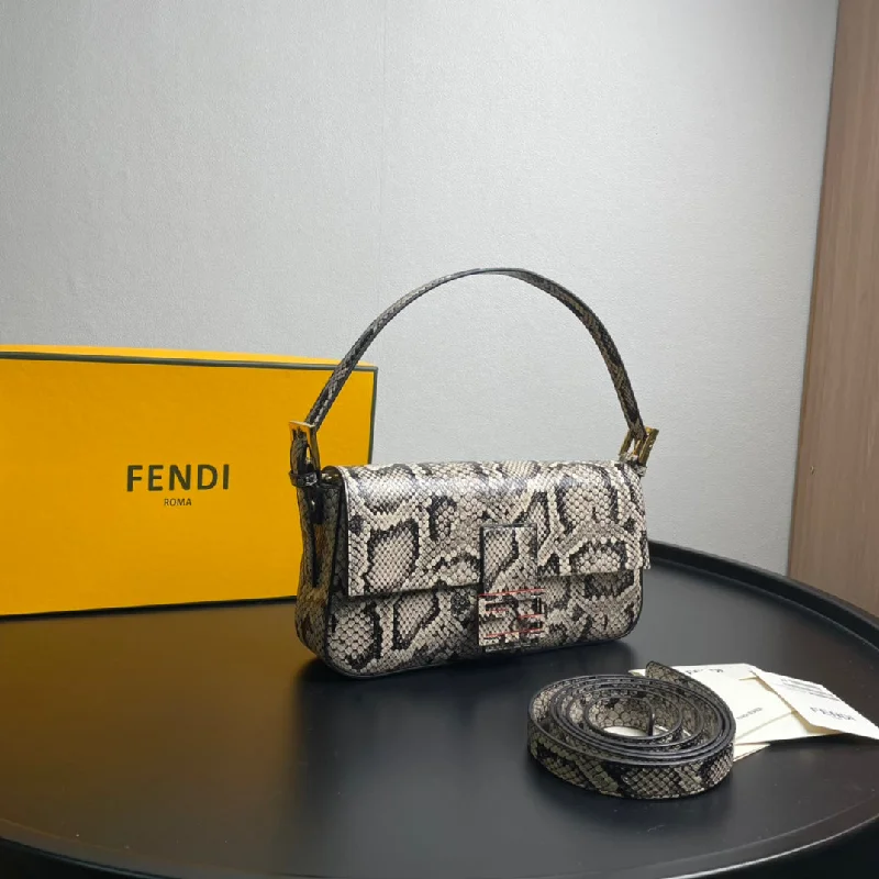 Fendi handbags with a metallic - finish FF logo for a bold and glamorous lookWF -  Fendi Bag - 008