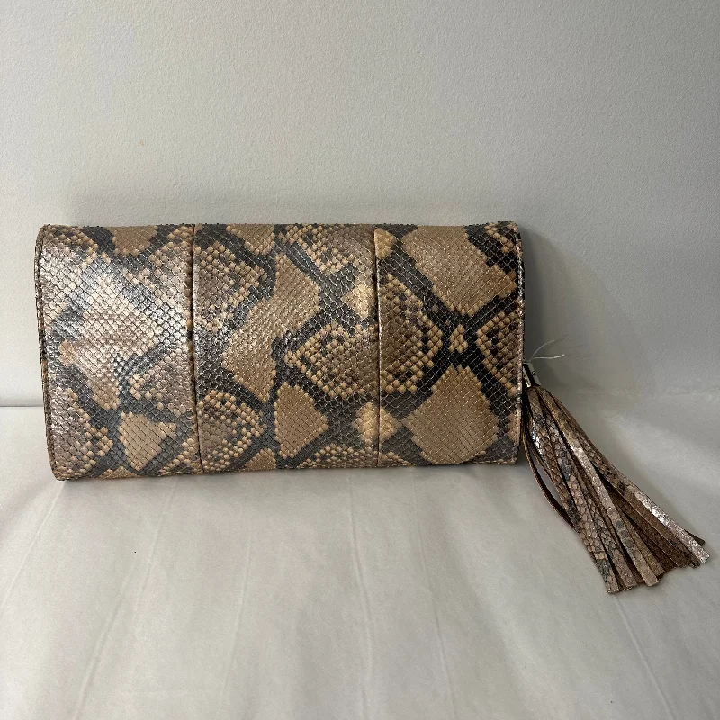 Ladies Gucci Dionysus bags with a star - shaped charmGucci - Pochette python