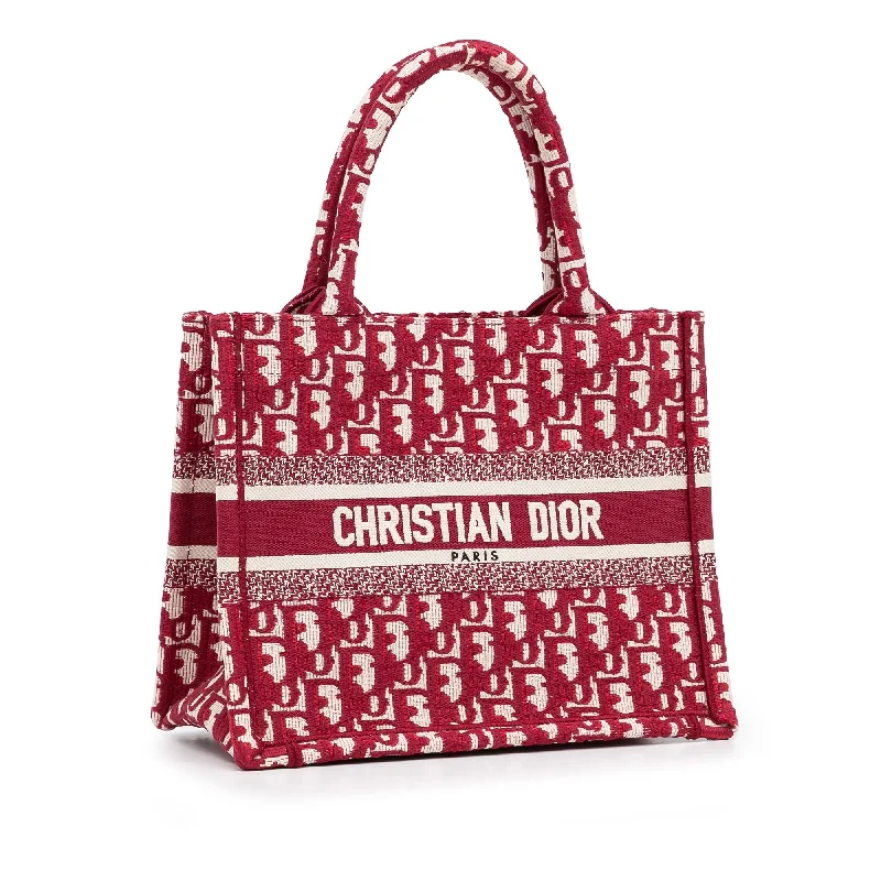 Fashion - forward Christian Dior tote bags for the modern womanDior Book Tote Small Red Oblique Canvas