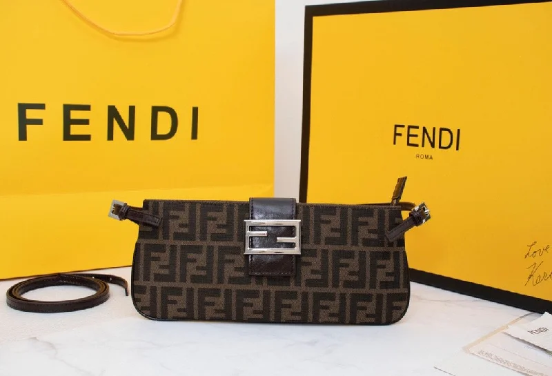 Ladies Fendi shoulder bags with a detachable key fob for easy key managementEN   Designer bags by Fendi 021