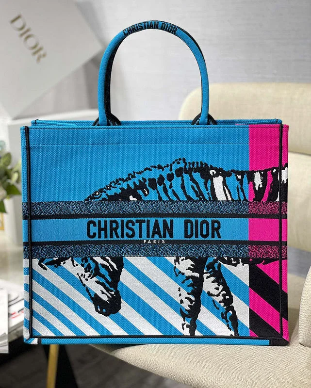 Christian Dior handbags with a detachable mirror for on - the - go touch - upsWF - Dior Bags - 698