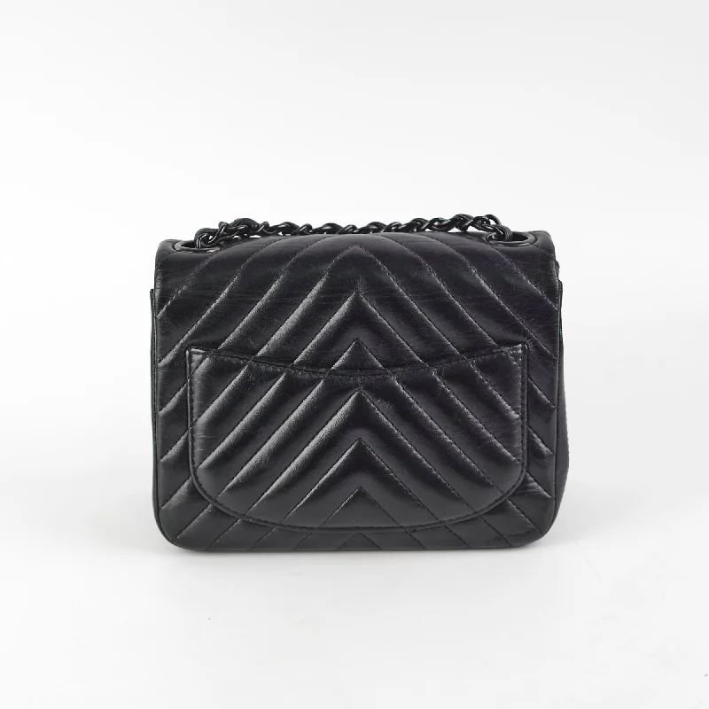 Chanel Classic Flap Bag for Evening PartyChanel Mini Square Chevron So Black