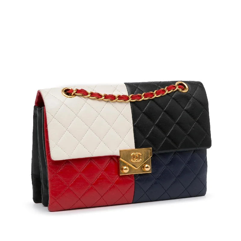 Chanel bags for a polished and professional appearanceChanel Pagoda Colorblocking Shoulder Bag (WQ2Rej)