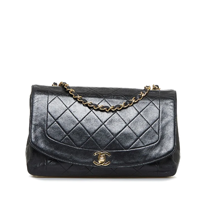 Chanel leather bags for everydChanel Small Lambskin Diana Flap (SHG-8DGqg7)